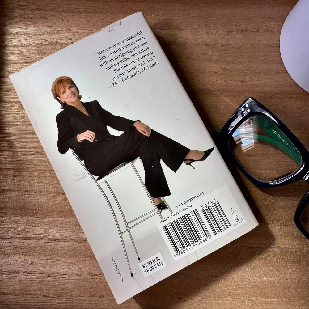 📚3 for $15 | High Noon by‎ Nora Roberts | Romantic Suspense Paperback